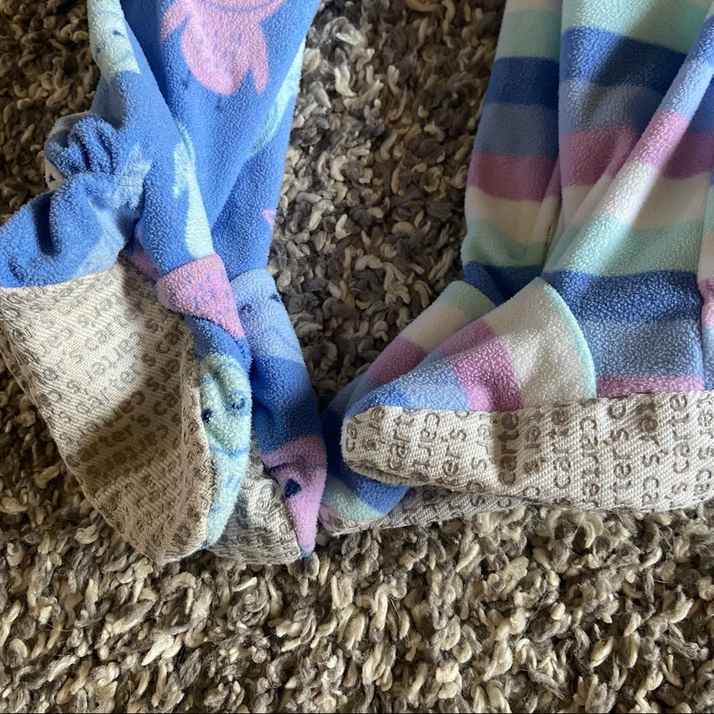 Carter’s Fleece Pyjamas - Picture 3 of 4